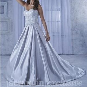 Jacqueline Exclusive Wedding Dress